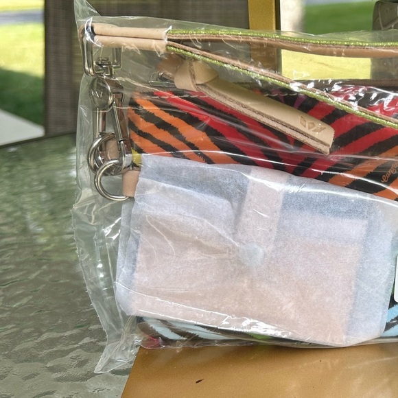 NWT-CONSUELA- “FLO” Combi- Wristlet. - Picture 7 of 8